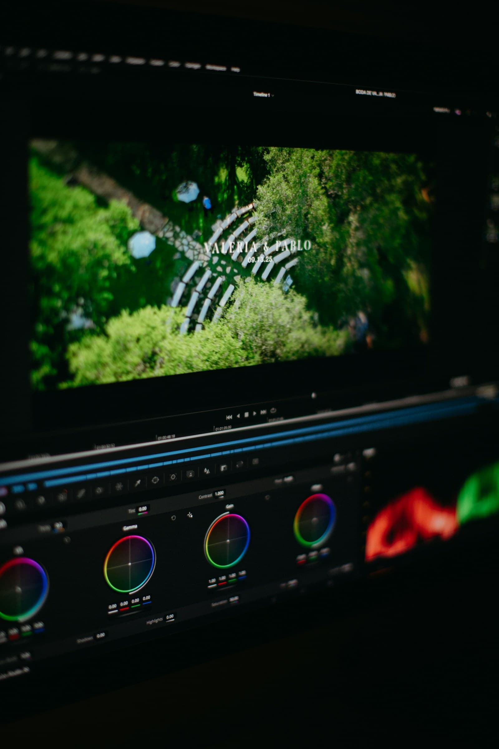 Premiere Pro vs Da Vinci Resolve : lequel choisir en 2026 ?